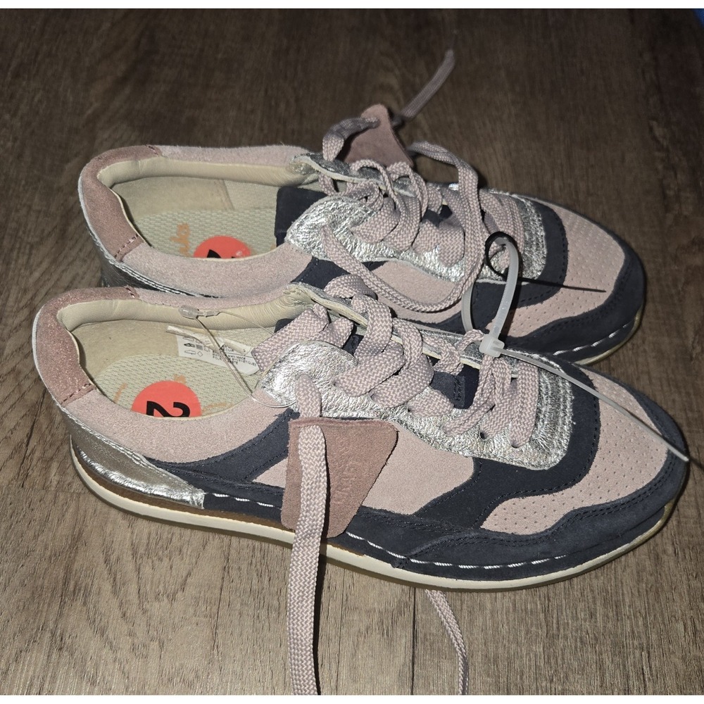 Clarks Craft Run Collection Tor Suede Trainer Sneakers Shoes NWOB Girls US 2 $65
